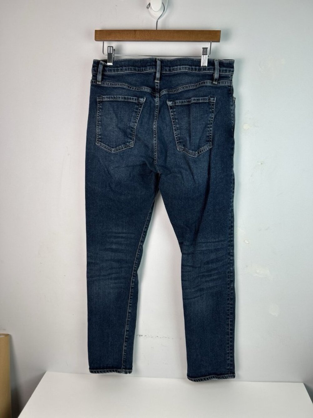 Flint And Tinder Men's 33x30 Slim Fit Blue Straight Leg Medium Wash Denim Jeans